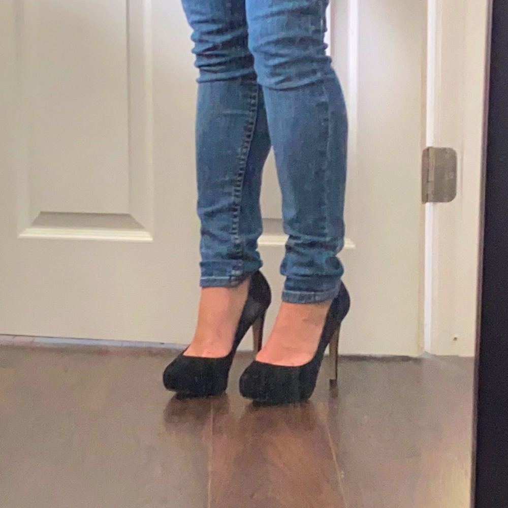 Black Charles David Suede Platform Heels 🖤